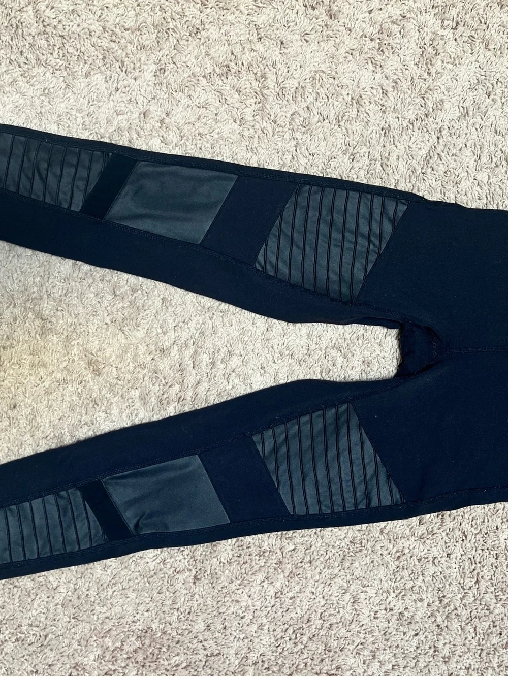 ALO Yoga Black Moto Mesh Panel Jeggings